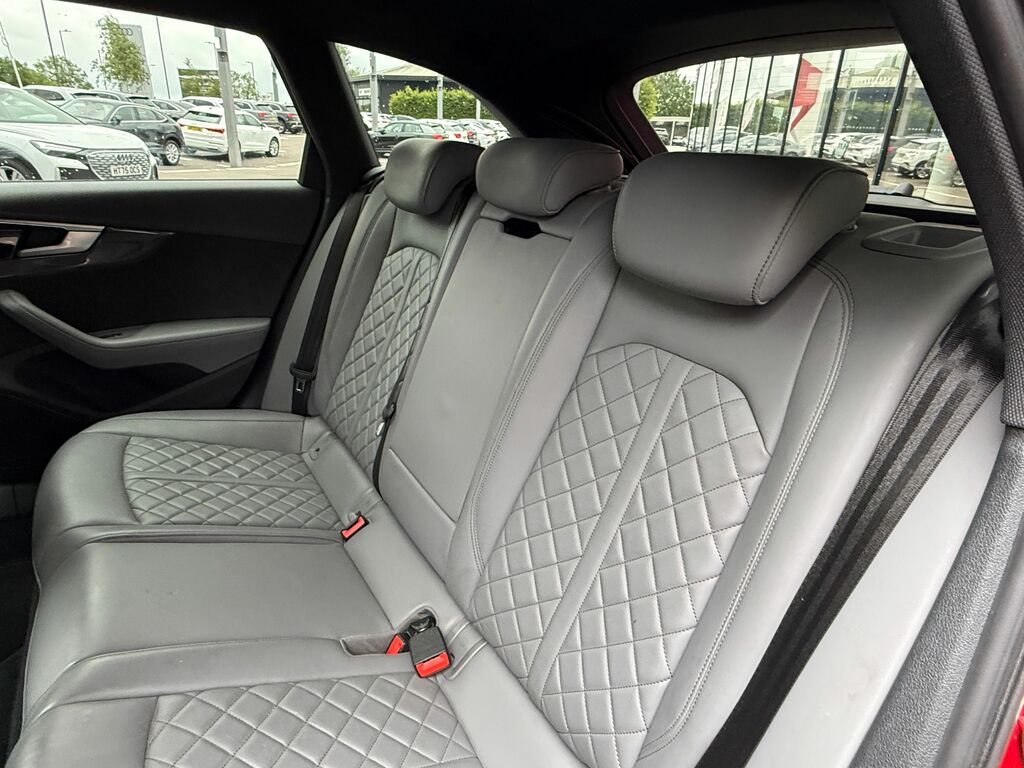 Audi A4 Tfsi S Line Black #47
