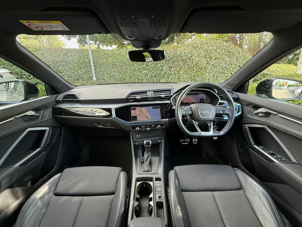 Audi Q3 Black Edition Black #5