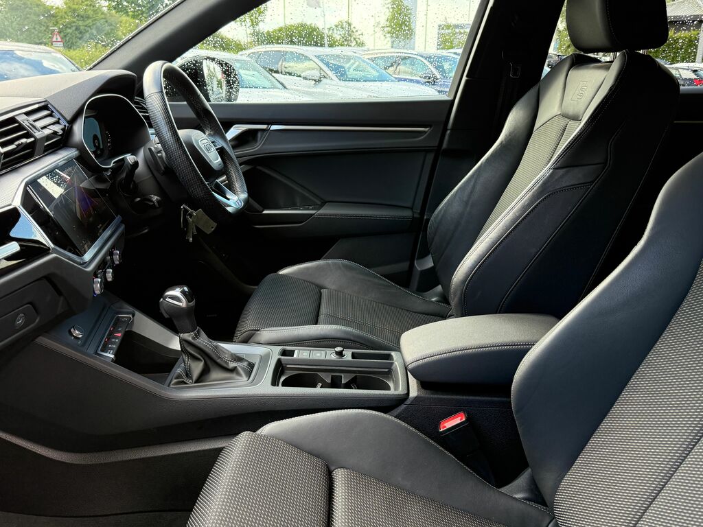 Audi Q3 Q3 Technik 35 Tfsi Mhev White #35