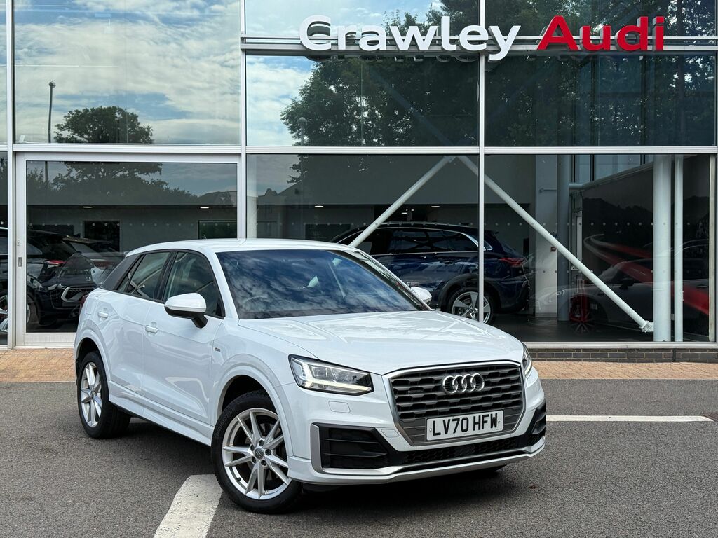 Audi Q2 S Line Black