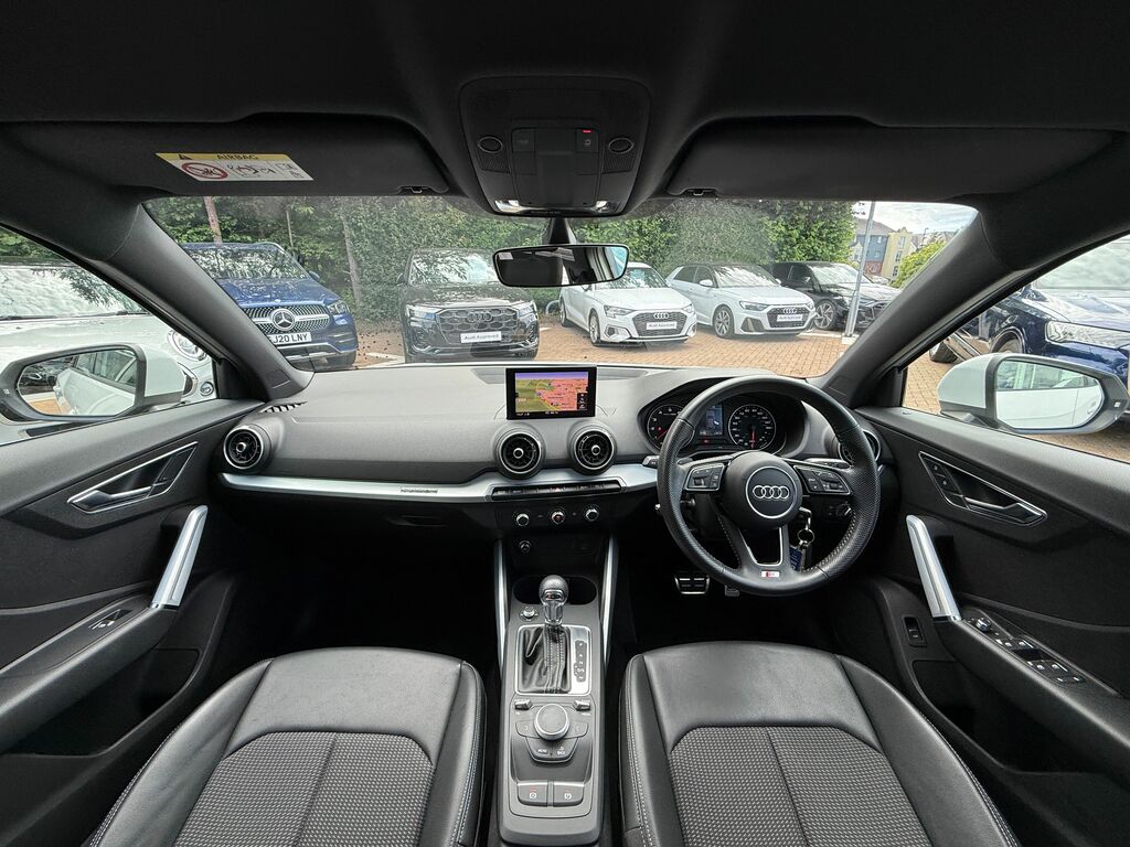 Audi Q2 S Line Black #3