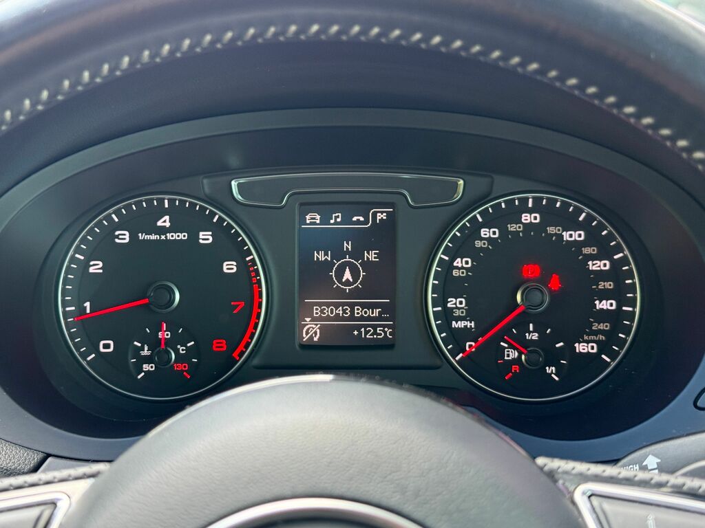 Audi Q3 2.0L Tdi Quattro Se 181 Bhp Grey #10