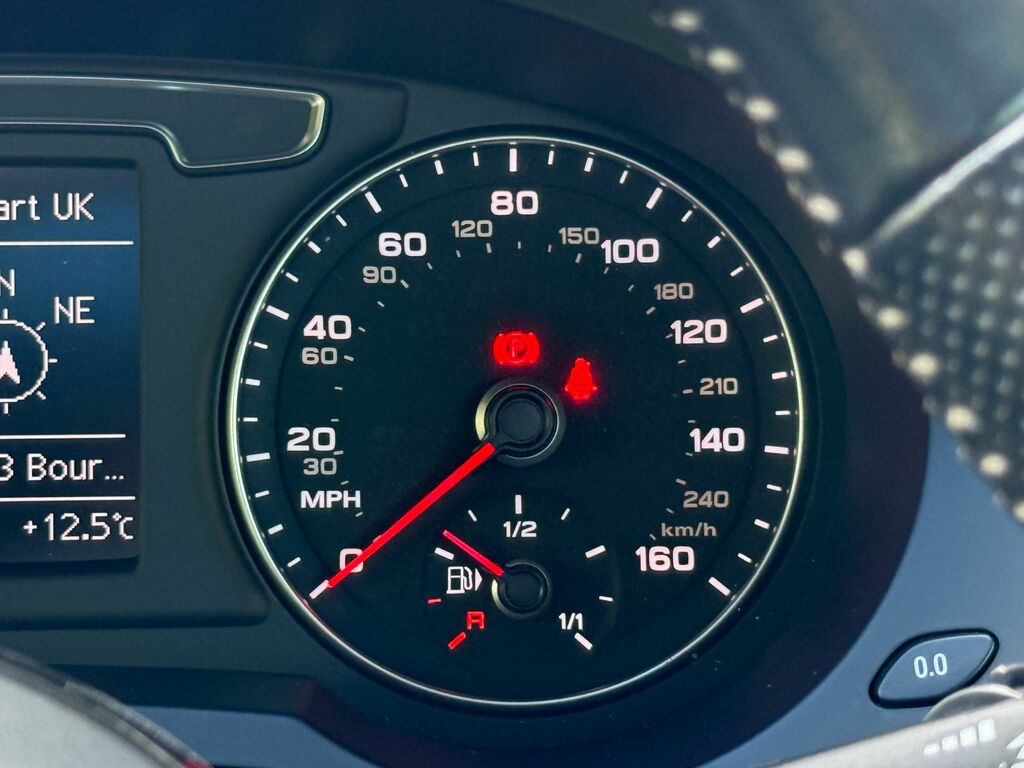 Audi Q3 2.0L Tdi Quattro Se 181 Bhp Grey #11