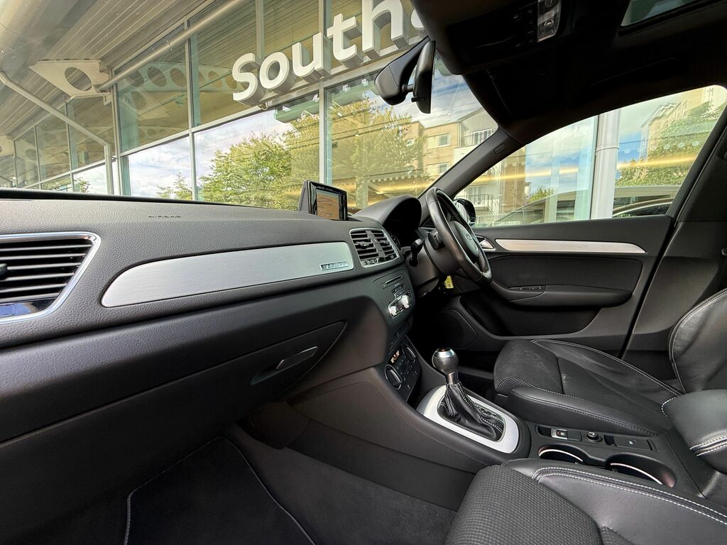 Audi Q3 S Line Navigation Black #6