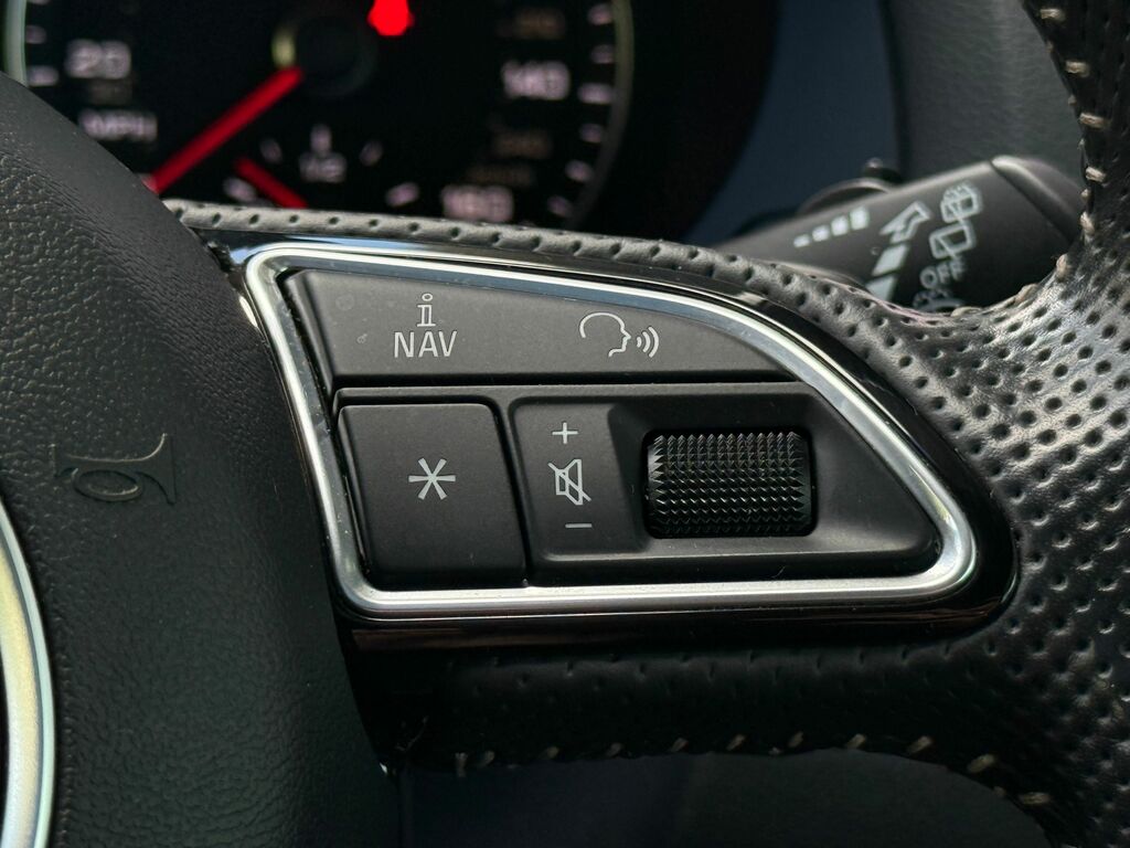 Audi Q3 2.0L Tdi Quattro Se 181 Bhp Grey #13