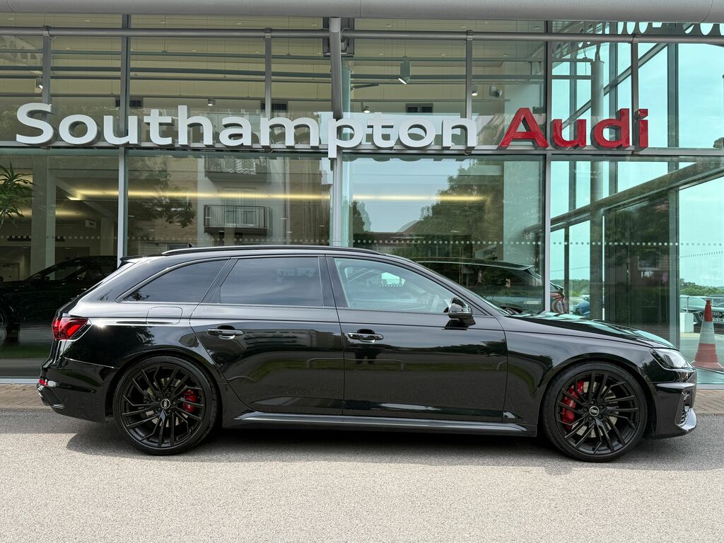 Audi RS4 Avant Carbon Black Black #2