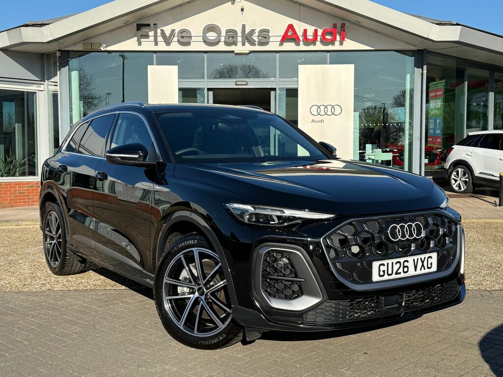 Audi Q5 S Line Black