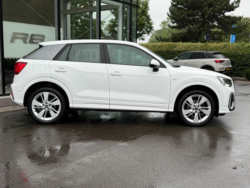 Audi Q2 S Line HY23GZO Black #2