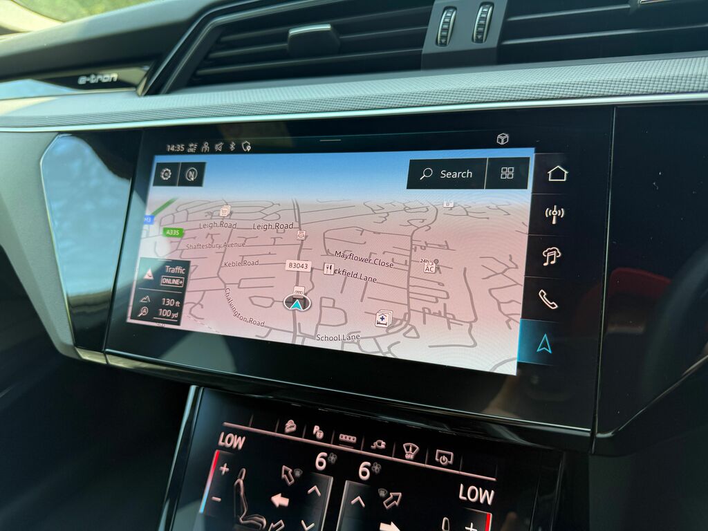 Audi Q8 Vorsprung Black #4