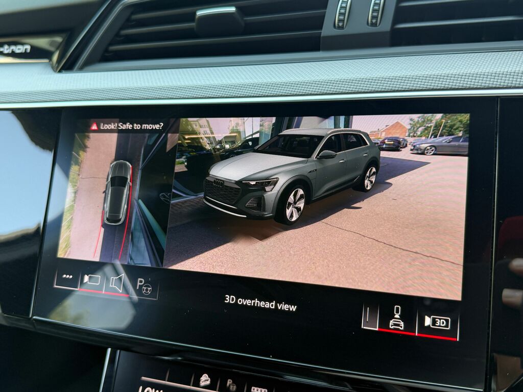 Audi Q8 Vorsprung Black #6