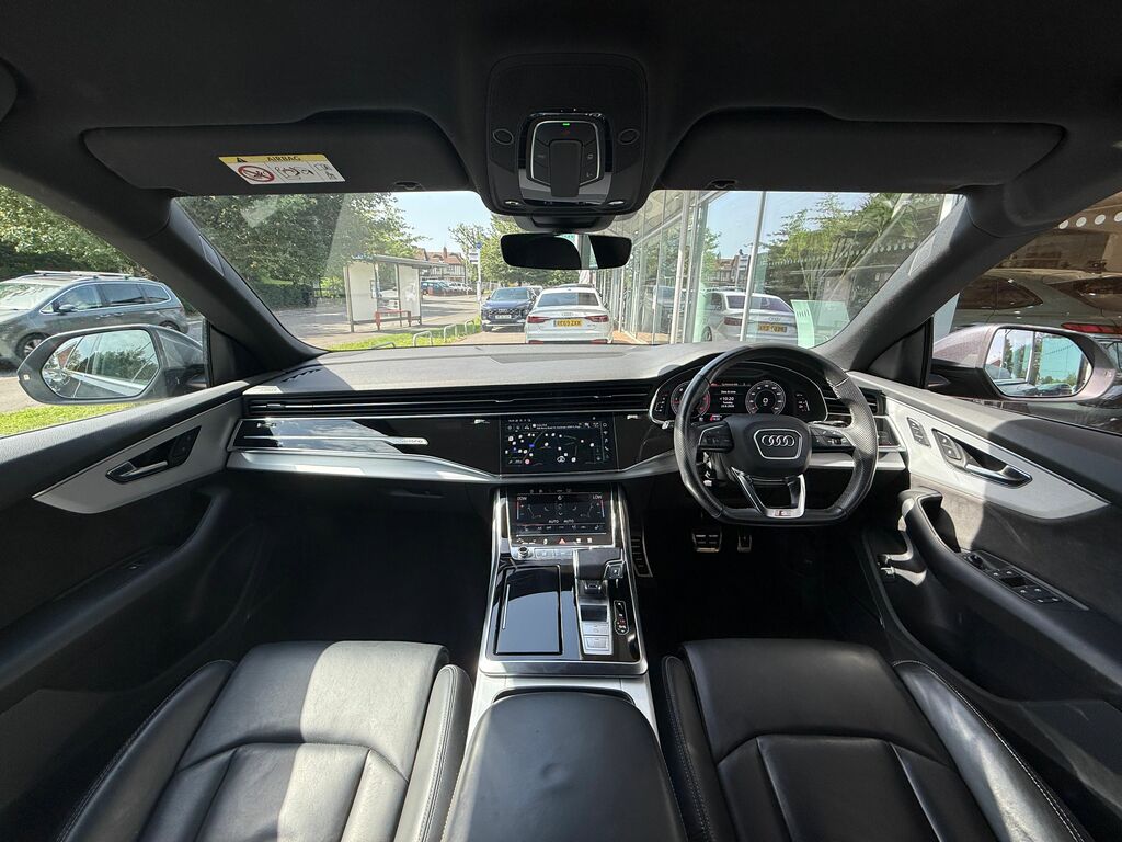 Audi Q8 S Line Black #3