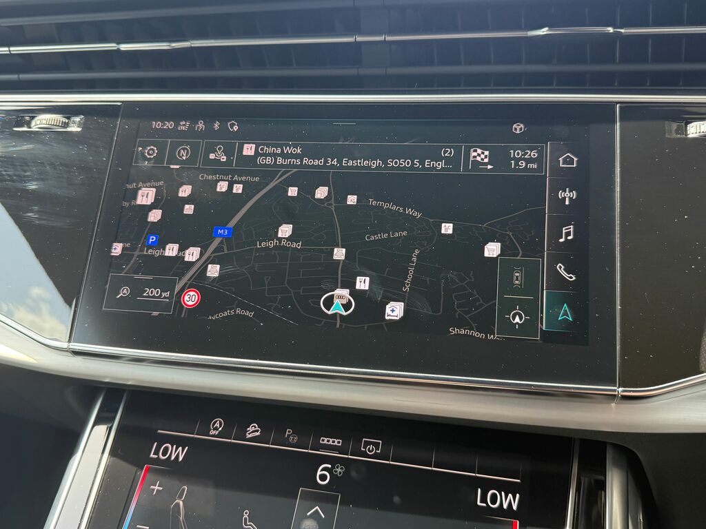 Audi Q8 S Line Black #4