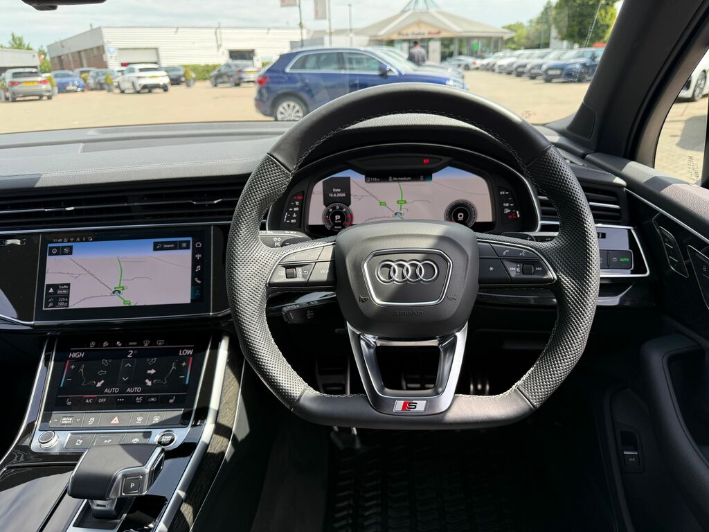 Audi Q7 Black Edition Black #6