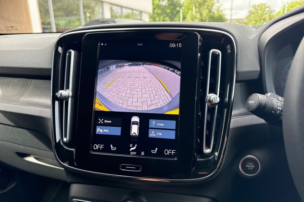 Volvo XC40 Plus Blue #4