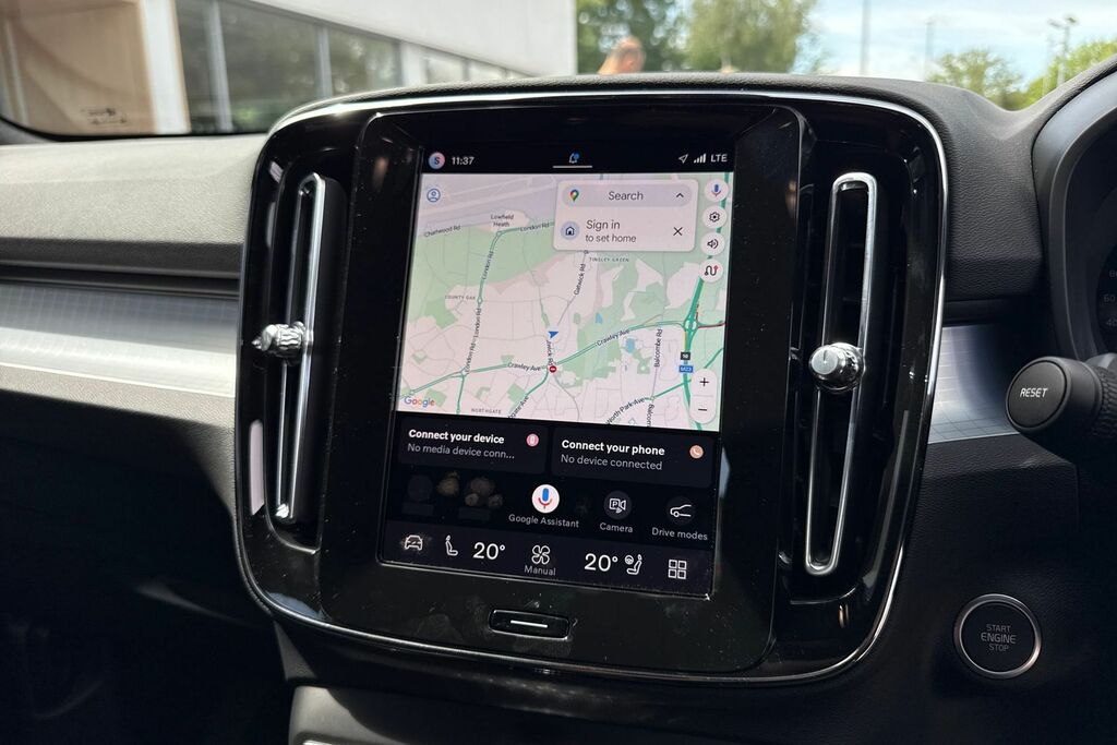 Volvo XC40 Plus Black #5