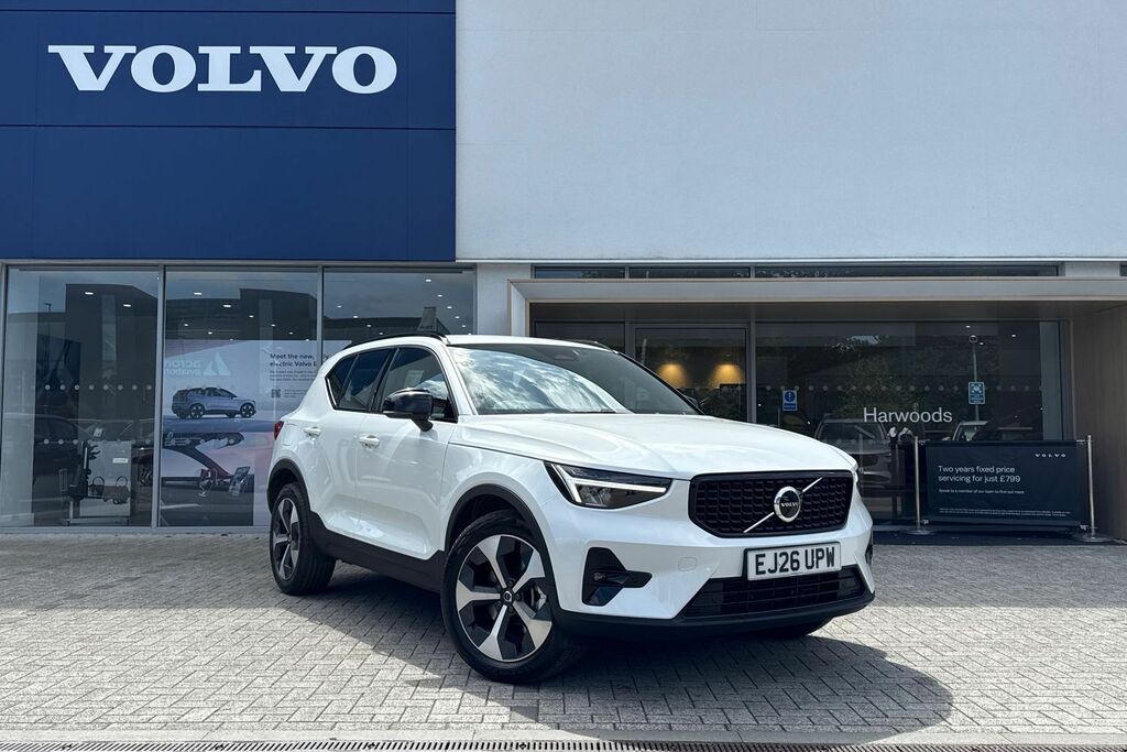 Volvo XC40 Plus Black