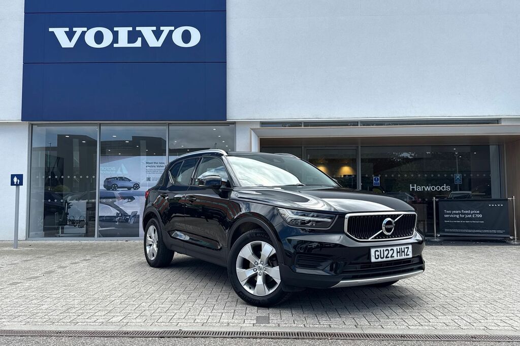 Volvo XC40 Momentum Black