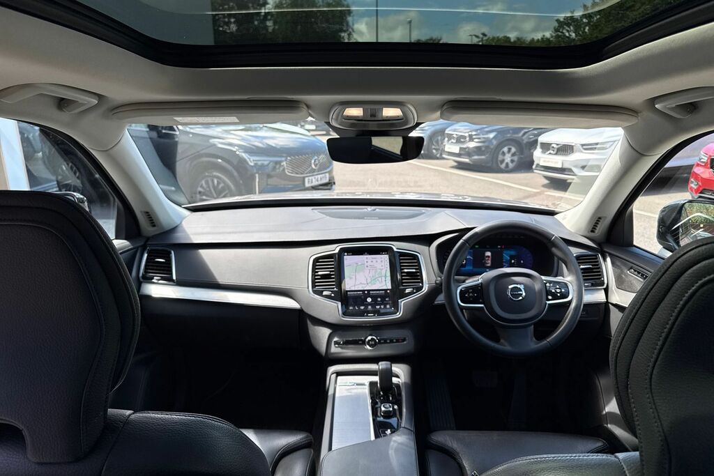 Volvo XC90 Plus Black #3
