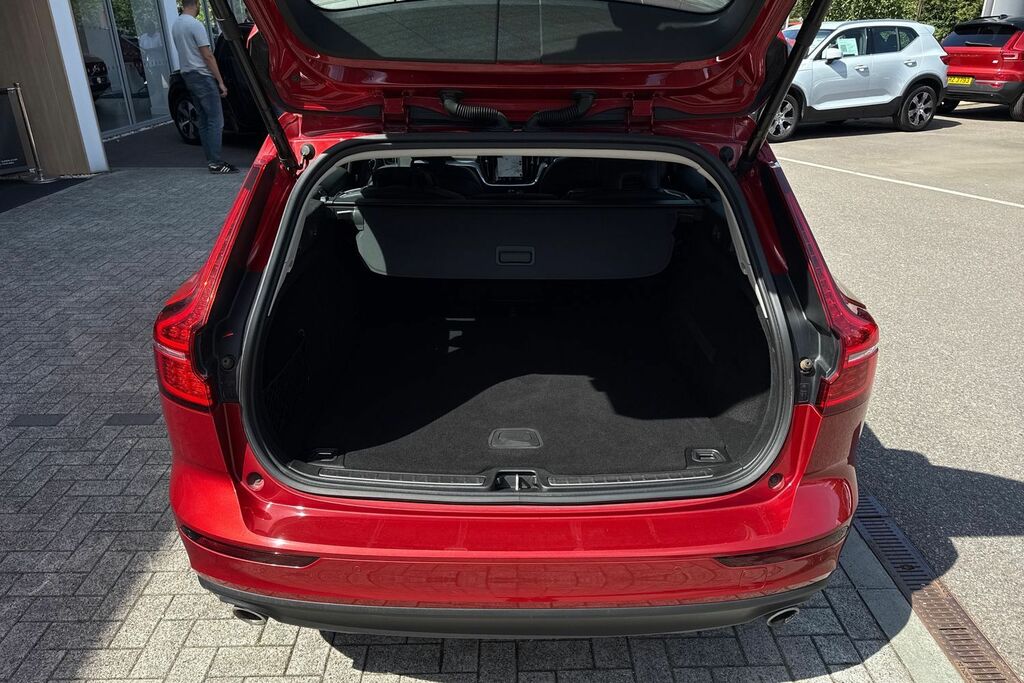 Volvo V60 D4 Momentum Plus Seven Seat Pack, Xeniu Blue #20