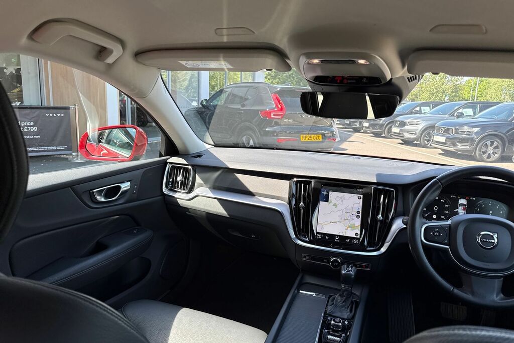 Volvo V60 D4 Momentum Plus Seven Seat Pack, Xeniu Blue #32