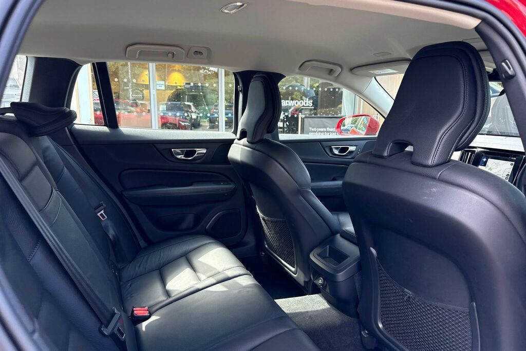 Volvo V60 D4 Momentum Plus Seven Seat Pack, Xeniu Blue #23