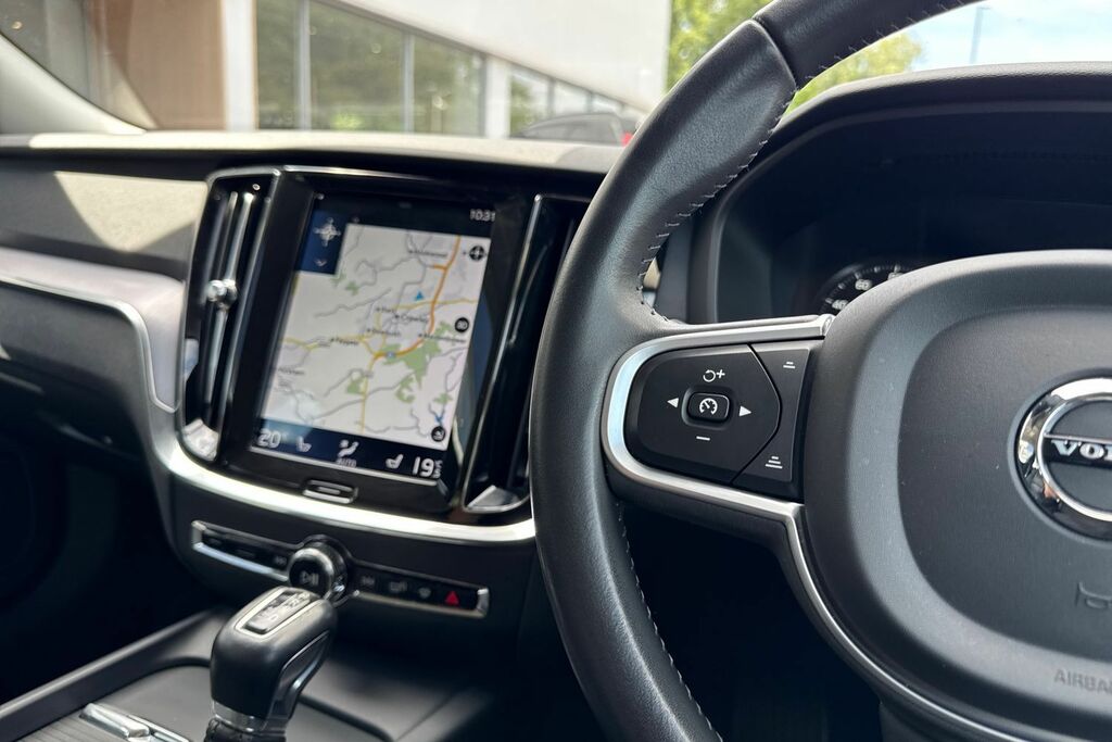 Volvo V60 D4 Momentum Plus Seven Seat Pack, Xeniu Blue #36