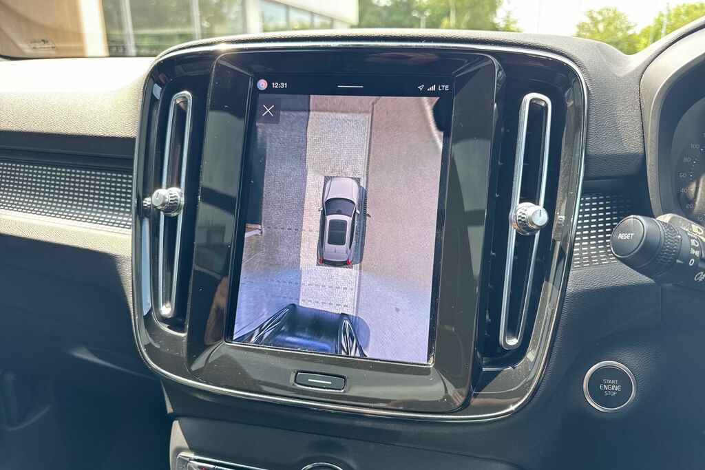 Volvo XC40 Ultimate Black #4