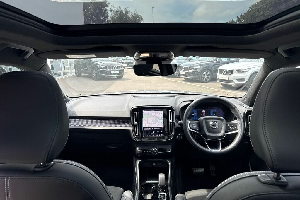 Volvo XC40 Ultimate Black #3