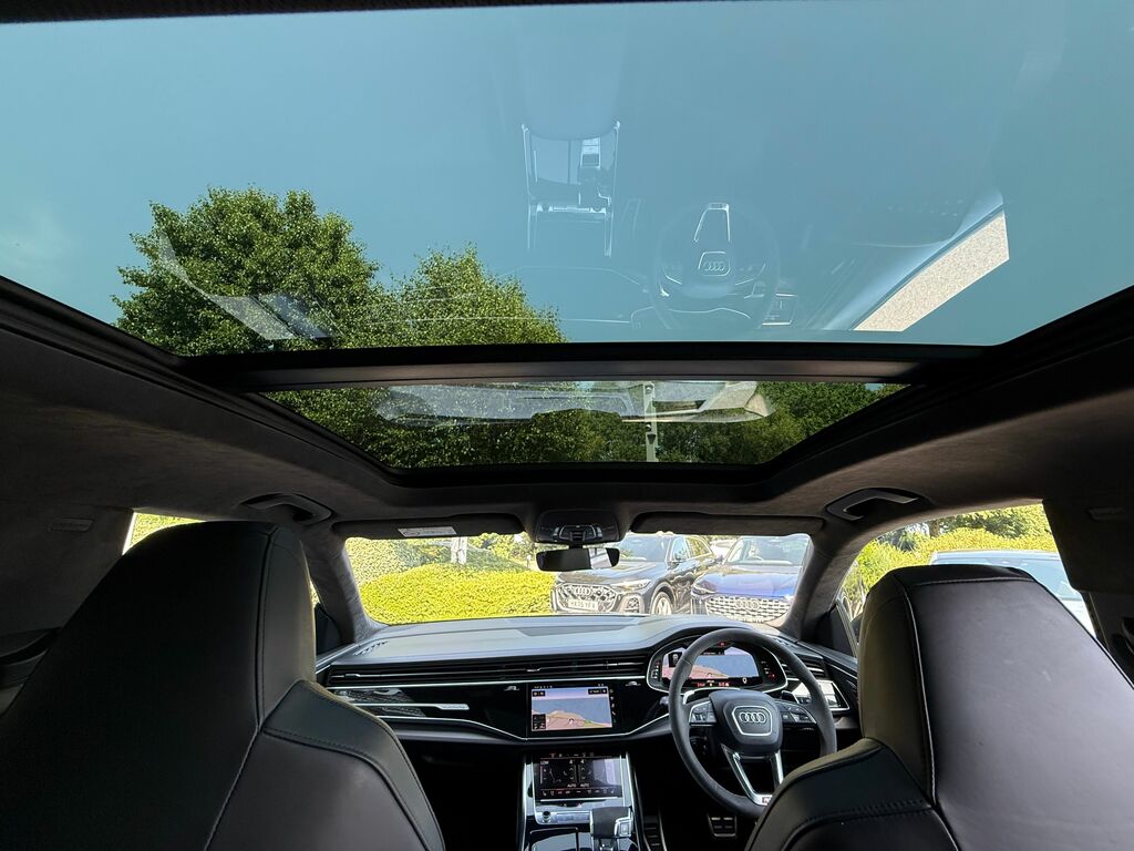 Audi RSQ8 Suv Black #49