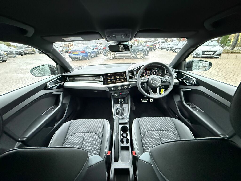 Audi A1 S Line Black #3