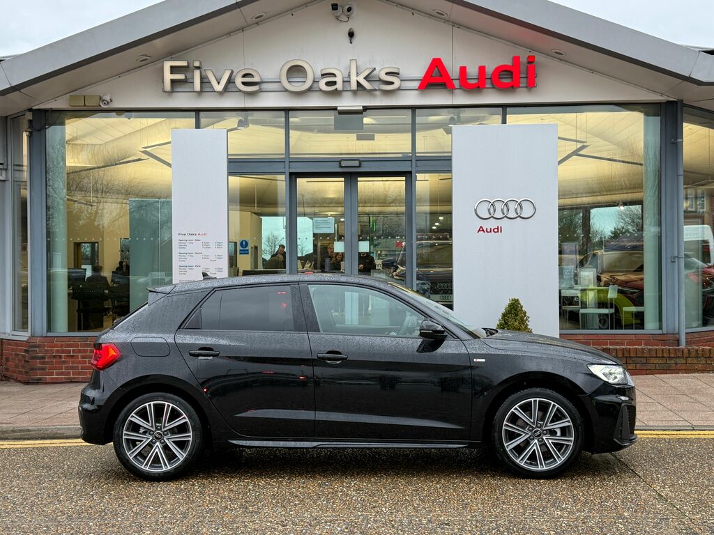Audi A1 S Line Black #2