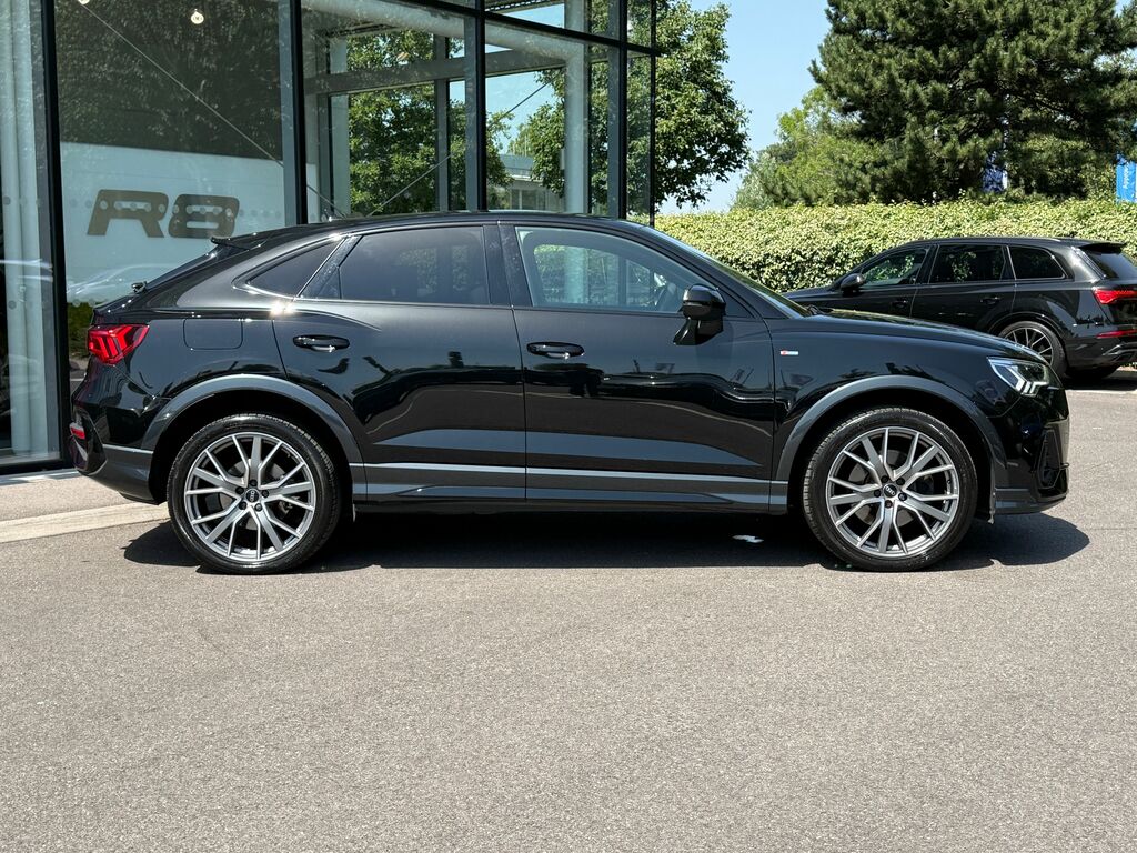 Audi Q3 Black Edition MH24DVB Black #2