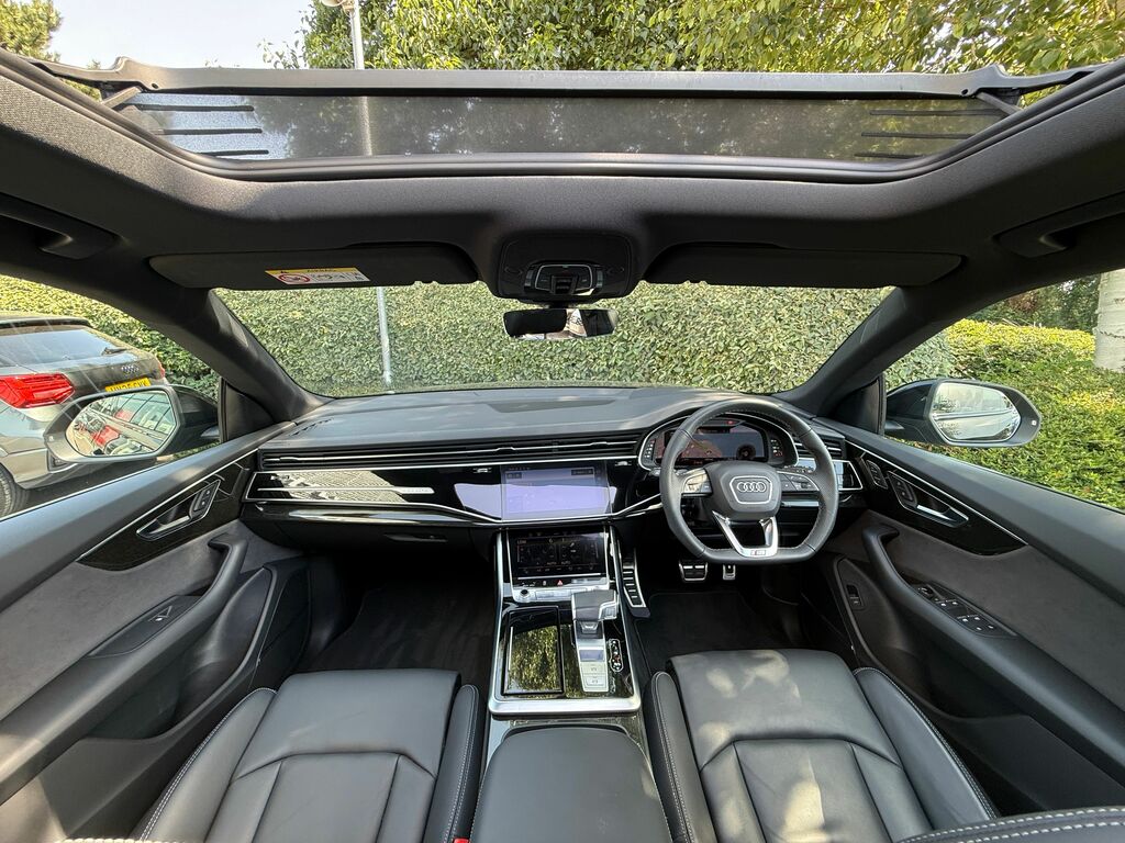 Audi Q8 Black Edition Black #2