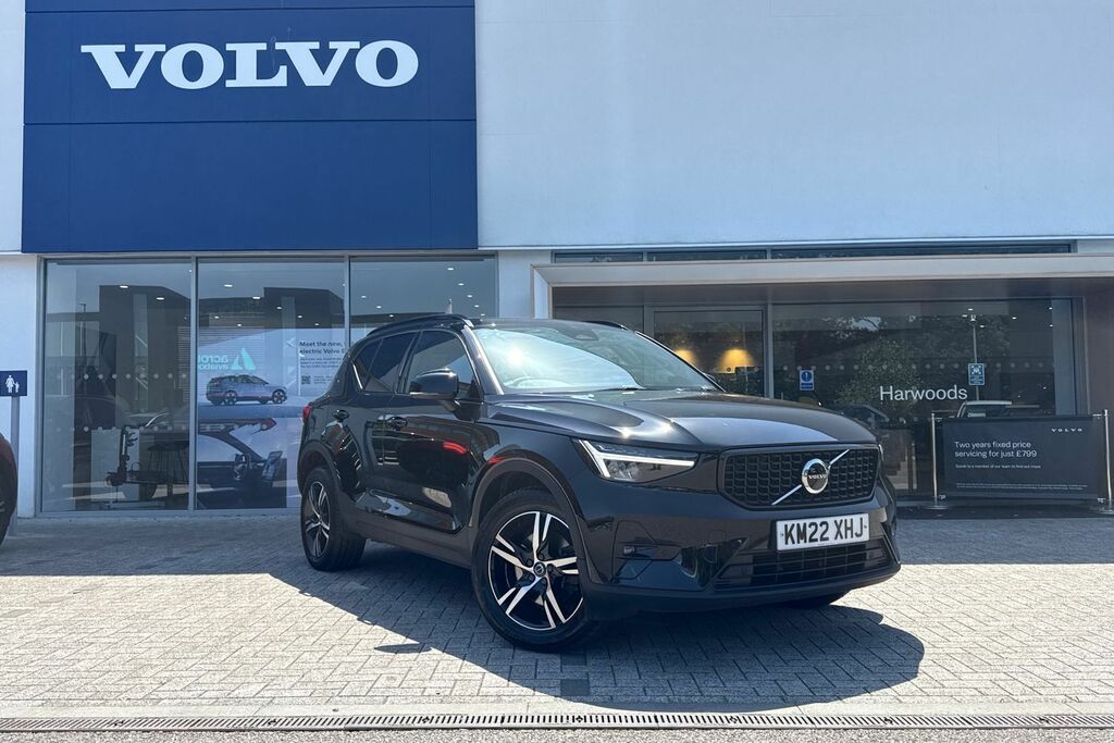 Volvo XC40 Plus Black