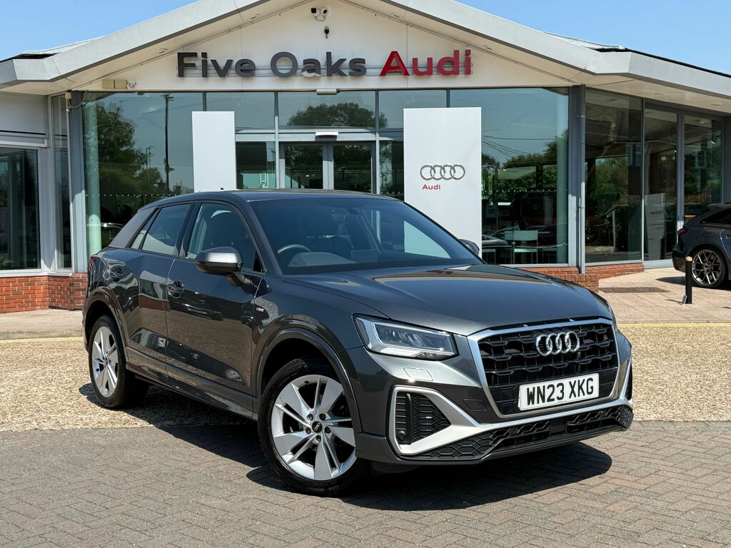 Audi Q2 S Line Black