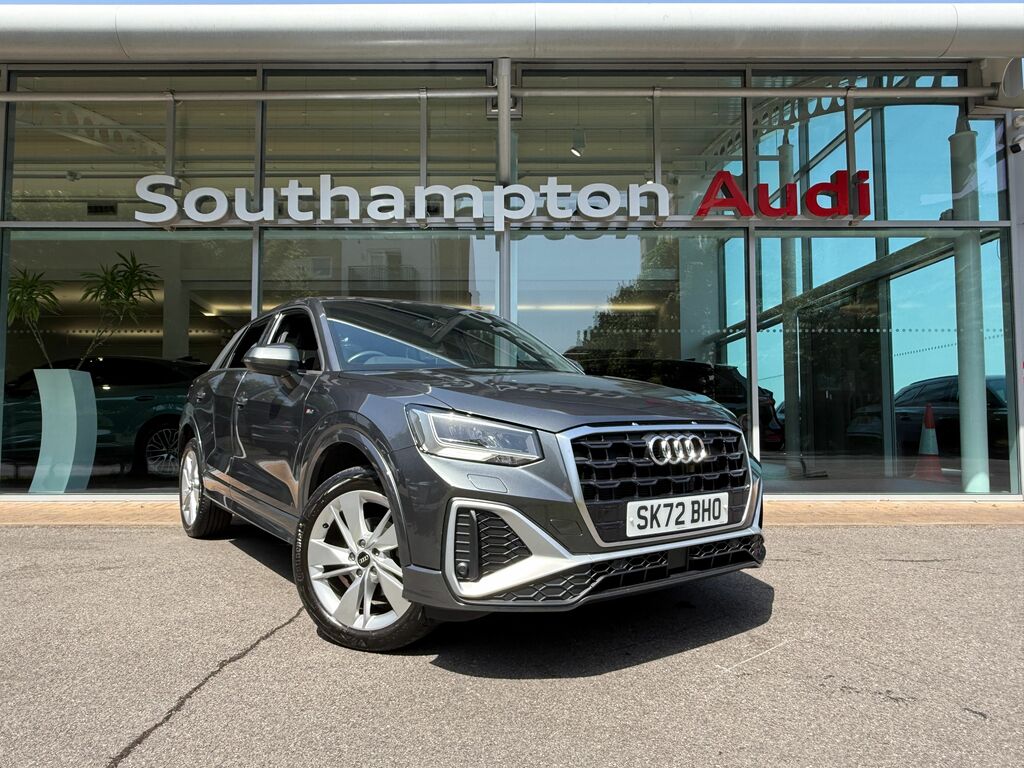 Audi Q2 S Line Black