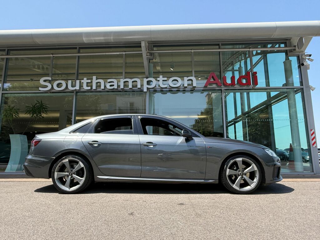 Audi A4 Black Edition Black #2