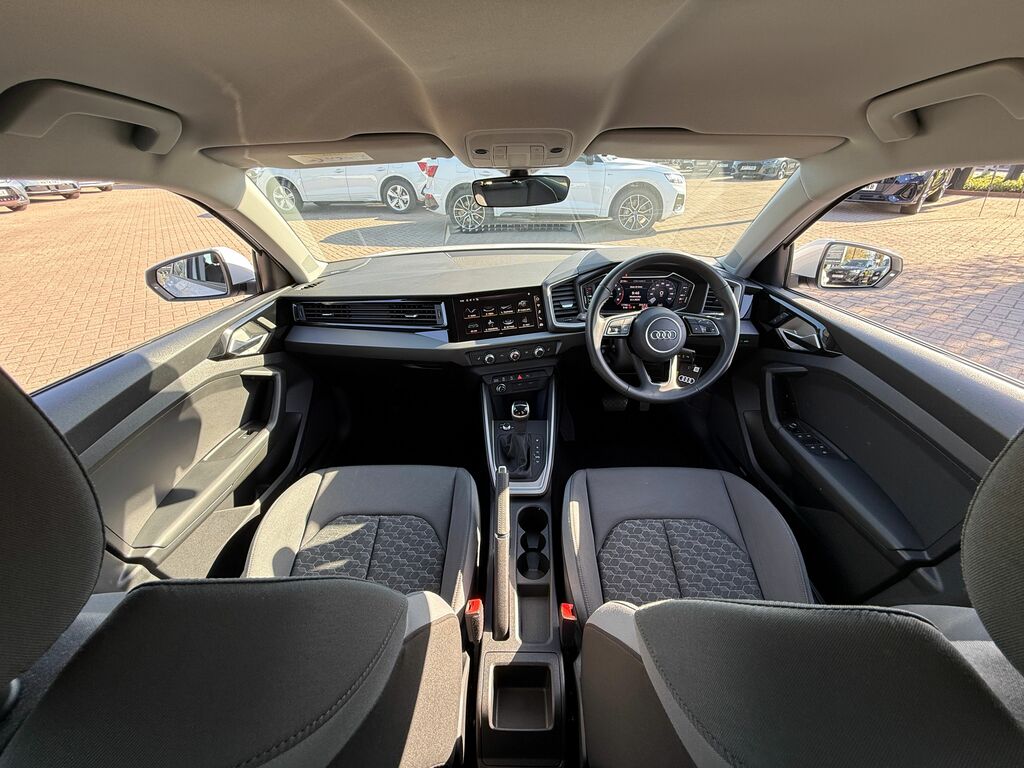 Audi A1 Sport Black #3