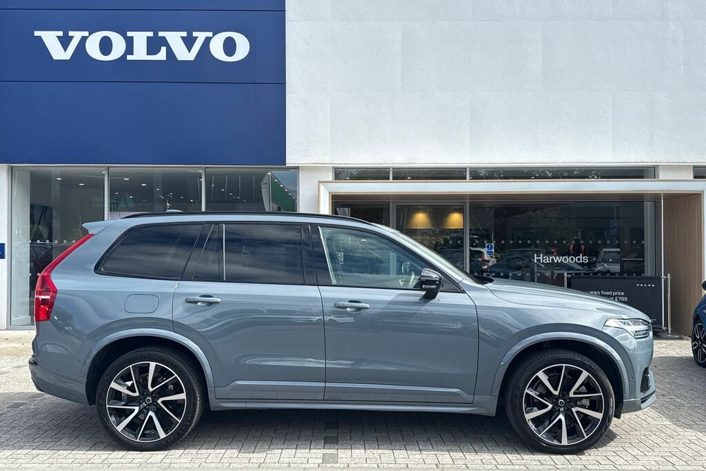 Volvo XC90 Ultimate Black #2