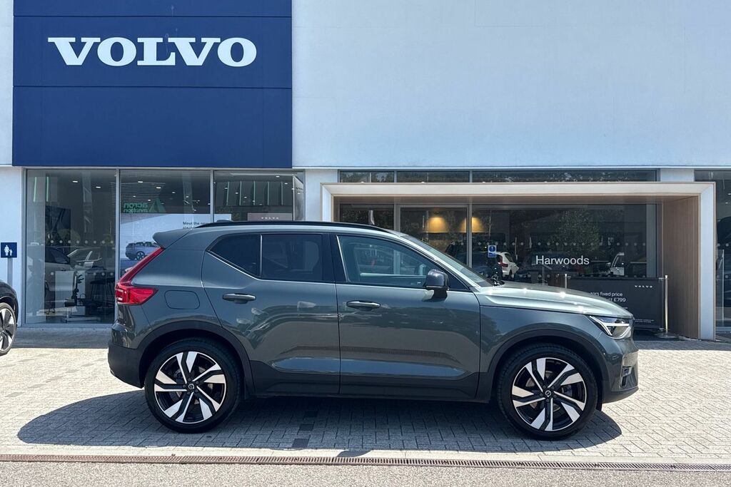 Volvo XC40 Ultra Green