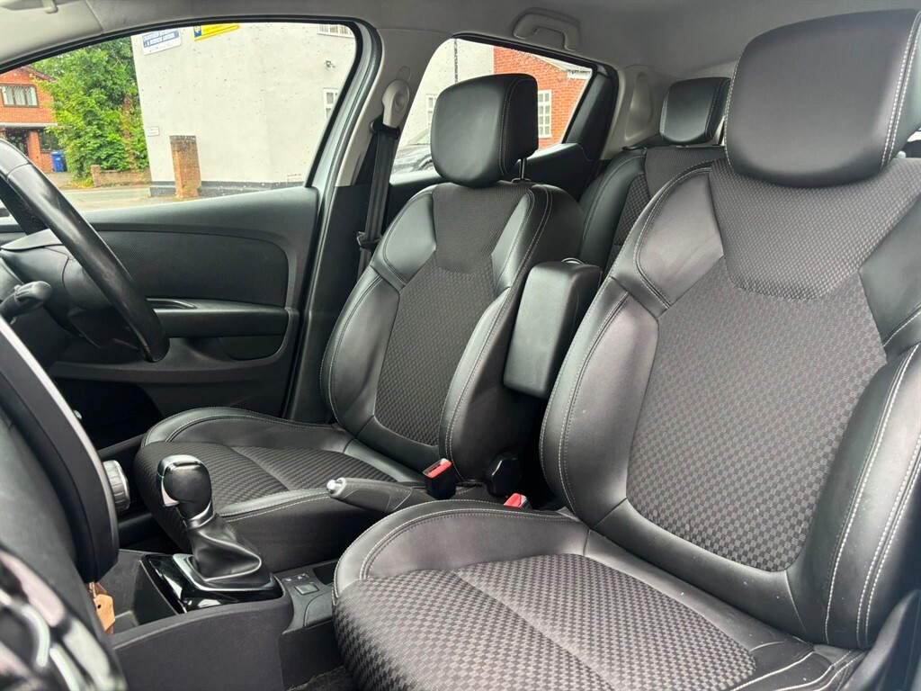 Renault Clio Dynamique Nav White #19