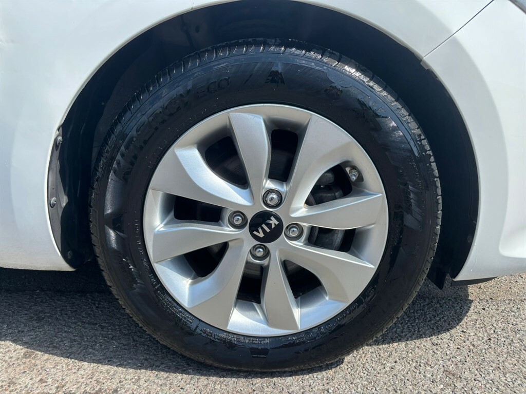 Kia RIO 2 White #8
