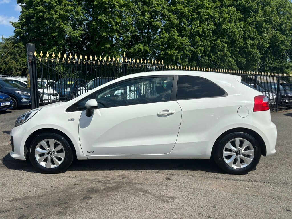 Kia RIO 2 White #12
