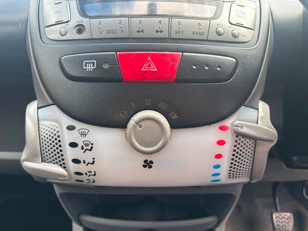 Peugeot 107 Active Grey #5