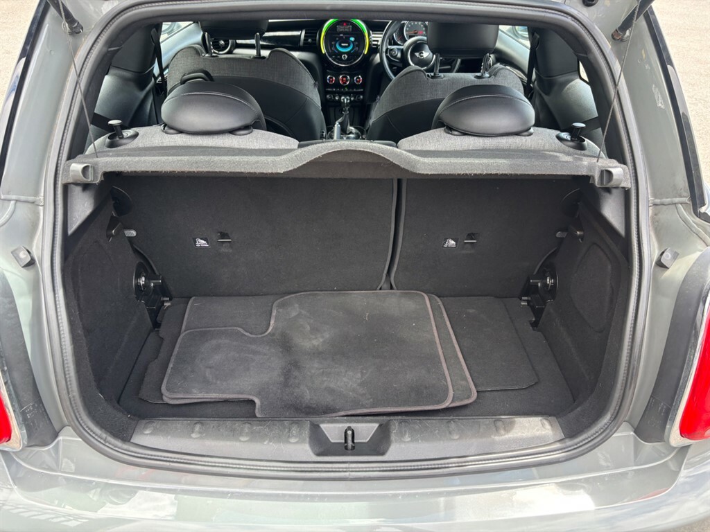Mini Hatch Chili Sport Pack U1893 Ulez White #16