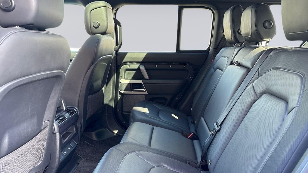 Land Rover Defender 110 D250 X-dynamic Hse Santorini Black PK24RWZ Black #4