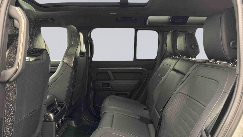 Land Rover Defender 110 P635 Octa Edition One Faroe Green Green #4