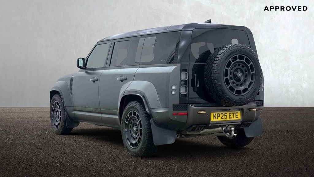 Land Rover Defender 110 P635 Octa Edition One Faroe Green Green #2