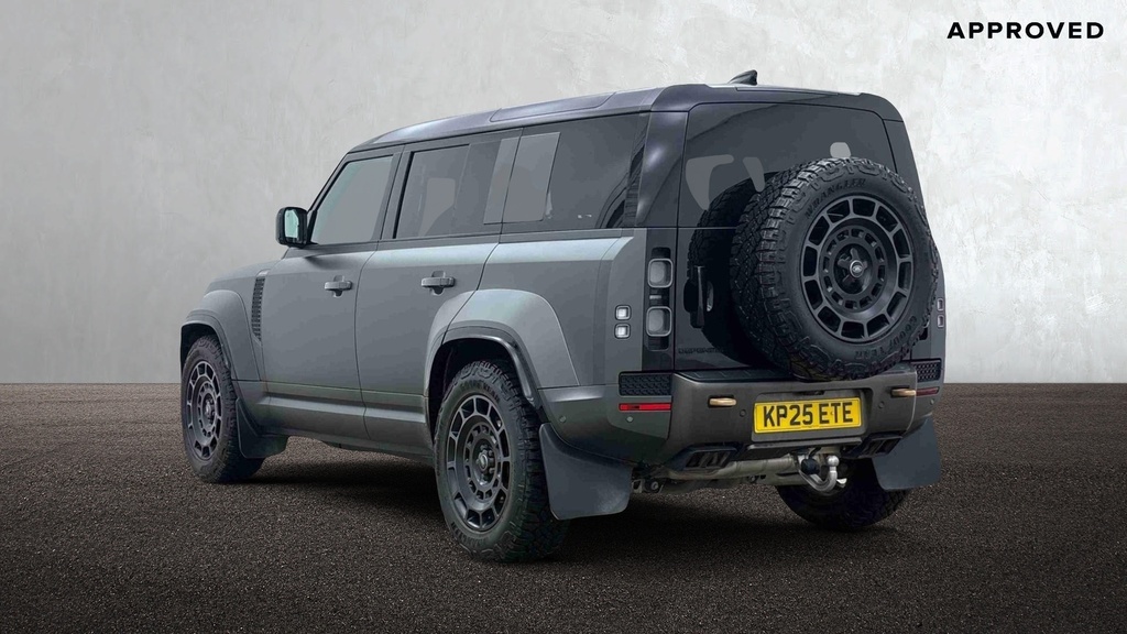 Land Rover Defender 110 P635 Octa Edition One Faroe Green Green #2