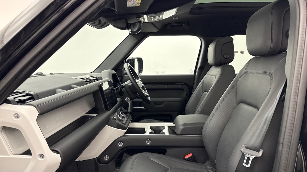 Land Rover Defender 110 P300e X-dynamic Hse Santorini Black KN25OUL Black #3